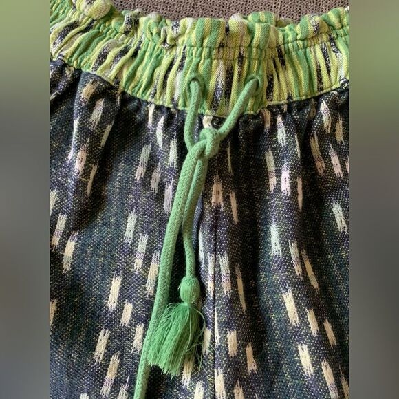 American Eagle jacquard high waist shorts. Size XS - Picture 4 of 5